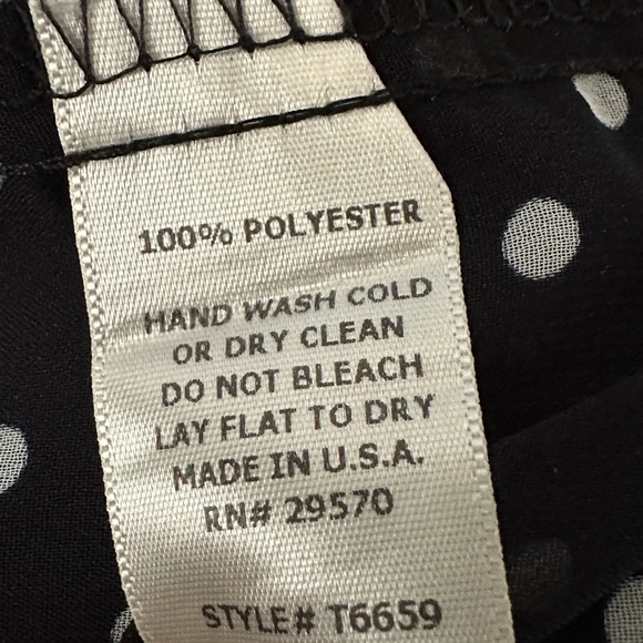 Everly navy and white polka dot blouse. Three quarter length sleeves. Medium. - Picture 2 of 4